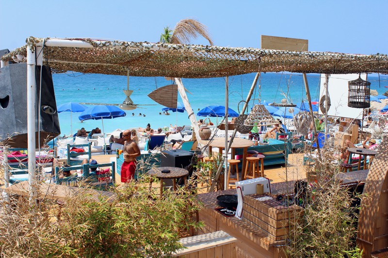 Tonic Beach Bar on Sunday